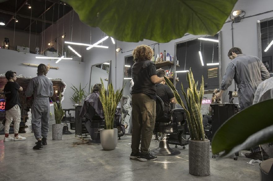 Friseur Salon mit schönem Ambiente wie bei unserer Topliste der besten Frisöre in Osnabrück. Unsere Topliste enthält nur die besten haare scheider von ganz Osnabrück.