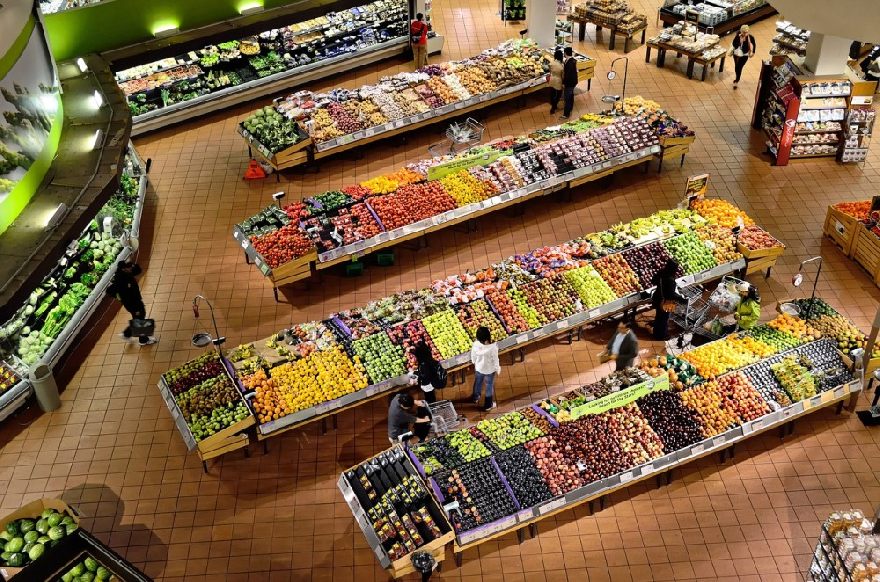 Supermarkt von innen obenansicht.